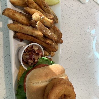 Pensacola Beach House - Loved the French fries - American Near Me - Pensacola, Florida Pensacola Beach House - Loved the French fries - American Near Me - Pensacola, Florida