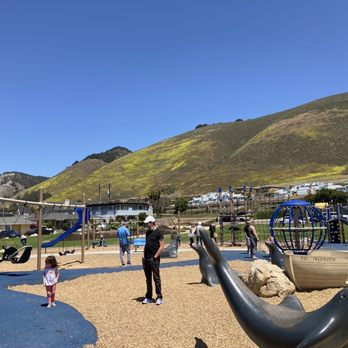 Dinosaur Caves Park - Play area - Parks Near Me - Pismo Beach, California