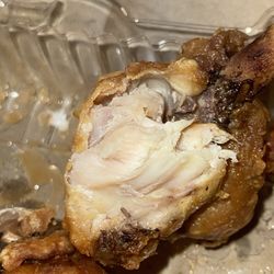 Veneto's Pizza - Raw chicken wing