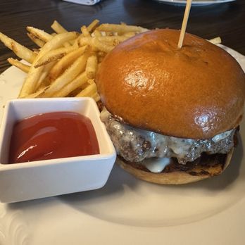 Strāta - burger - New American Near Me - San Jose, California