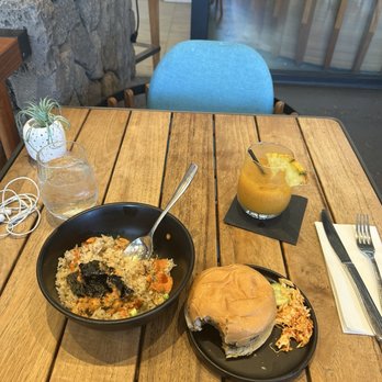 Olili - Kim Chi hamburger Volcano fried rice - Desserts Near Me - Honolulu, Hawaii