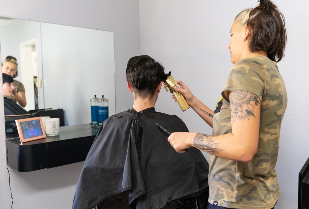 Banana Tree Hair Salon & Spa Logo