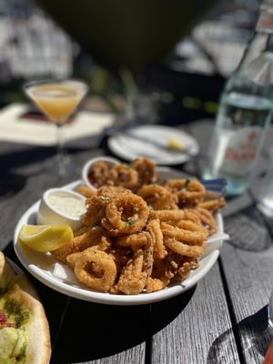 MoMo's by null