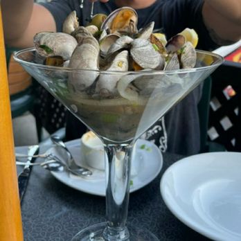 Toscanos - Martini Clam - Italian Near Me - Puyallup, Washington Toscanos - Martini Clam - Italian Near Me - Puyallup, Washington