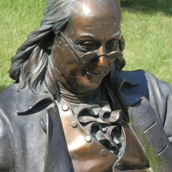 Benjamin Franklin bronze - Ben Franklin by George Lundeen (2004)