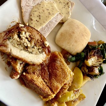 Wolf Mountain Vineyards - A beautiful and delicious Sunday brunch spread. - Wineries Near Me - Dahlonega, Georgia Wolf Mountain Vineyards - A beautiful and delicious Sunday brunch spread. - Wineries Near Me - Dahlonega, Georgia
