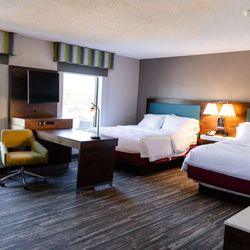 Hampton Inn & Suites Scottsbluff-Conference Center - Guest room