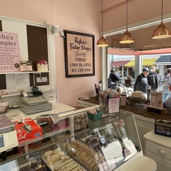 Ryba's Fudge Shops - Candy Stores Near Me - Mackinac Island, Michigan Ryba's Fudge Shops - Candy Stores Near Me - Mackinac Island, Michigan