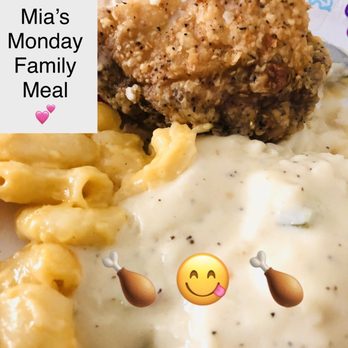 Mia's Table - Mia's Table Monday Family Meal- fried chicken, Mac and cheese, mashed potatoes, and jalepeno cream gravy. More please! - American Near Me - Houston, Texas Mia's Table - Mia's Table Monday Family Meal- fried chicken, Mac and cheese, mashed potatoes, and jalepeno cream gravy. More please! - American Near Me - Houston, Texas
