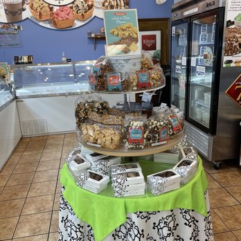 Kilwins Ice Cream - Chocolate - Fudge - Ice Cream & Frozen Yogurt Near Me - Jacksonville, Florida