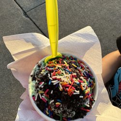 Scoops on Main - Ice cream