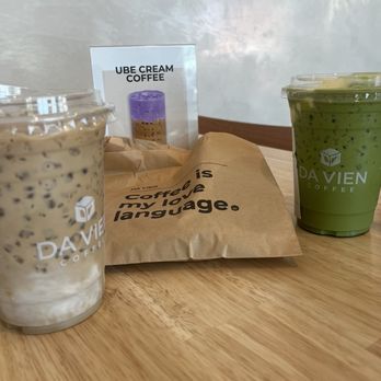 Da Vien Coffee - Marble drip Has and Swiss croissant Banana match latte - Coffee & Tea Near Me - Alhambra, California Da Vien Coffee - Marble drip Has and Swiss croissant Banana match latte - Coffee & Tea Near Me - Alhambra, California