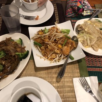 Min's Kitchen - Thai Near Me - La Canada Flintridge, California Min's Kitchen - Thai Near Me - La Canada Flintridge, California