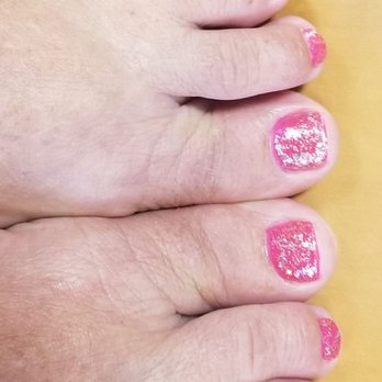 Professio Nails - Pretty pink glitter pedicure - Nail Salons Near Me - Waipahu, Hawaii Professio Nails - Pretty pink glitter pedicure - Nail Salons Near Me - Waipahu, Hawaii