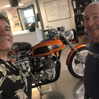 Hap's Cycle Sales - Chumming around with fellow MC enthusiasts. - Motorcycle Dealers Near Me - Sarasota, Florida Hap's Cycle Sales - Chumming around with fellow MC enthusiasts. - Motorcycle Dealers Near Me - Sarasota, Florida