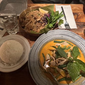Lemongrass Brooklyn - Pad Thai Noodles, Panang Curry - Thai Near Me - Brooklyn, New York