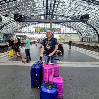 Berlin Hauptbahnhof - Train Stations Near Me - Berlin, BE