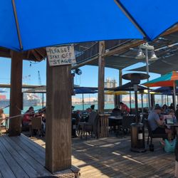 Rusty's Seafood and Oyster Bar - Sweet outdoor patio on the water