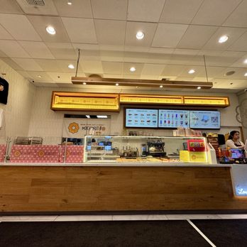 Mochinut - University Village - Bubble Tea Near Me - Seattle, Washington