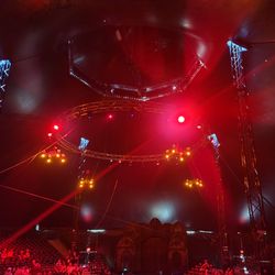 Paranormal Cirque Tour - Getting ready for the show - April 2025