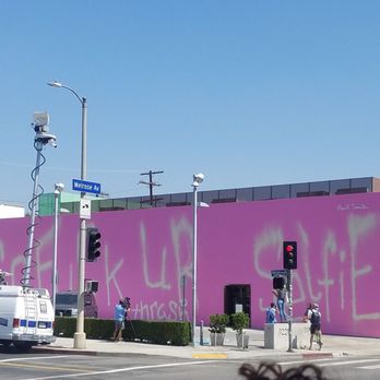 TMZ Tours - Local news covering this vandalism story - Bus Tours Near Me - Hollywood, California TMZ Tours - Local news covering this vandalism story - Bus Tours Near Me - Hollywood, California