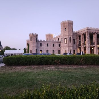 The Kentucky Castle - Hotels Near Me - Versailles, Kentucky The Kentucky Castle - Hotels Near Me - Versailles, Kentucky