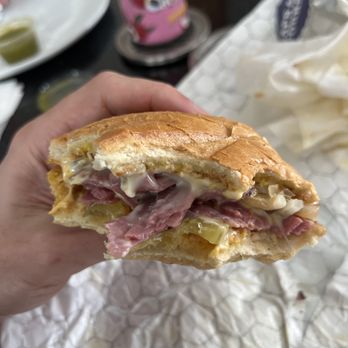 Caps & Corks - Papa's Pastrami - Beer, Wine & Spirits Near Me - Torrance, California