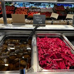 Cedar Fruits & Vegetables