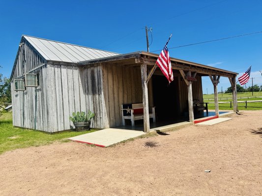 Luckenbach by null