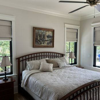 Apex Shades Blinds & Shutters - Cordless Roman Shades in Guest Bedroom - Shades & Blinds Near Me Apex Shades Blinds & Shutters - Cordless Roman Shades in Guest Bedroom - Shades & Blinds Near Me