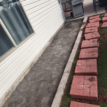 G&N Lawn Coyotes - brick edging in front of a house - Landscaping Near Me - Grand Junction, Colorado G&N Lawn Coyotes - brick edging in front of a house - Landscaping Near Me - Grand Junction, Colorado