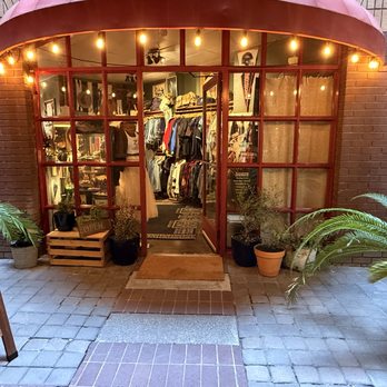 Birdies Vintage Supply - Used, Vintage & Consignment Near Me - Placerville, California Birdies Vintage Supply - Used, Vintage & Consignment Near Me - Placerville, California