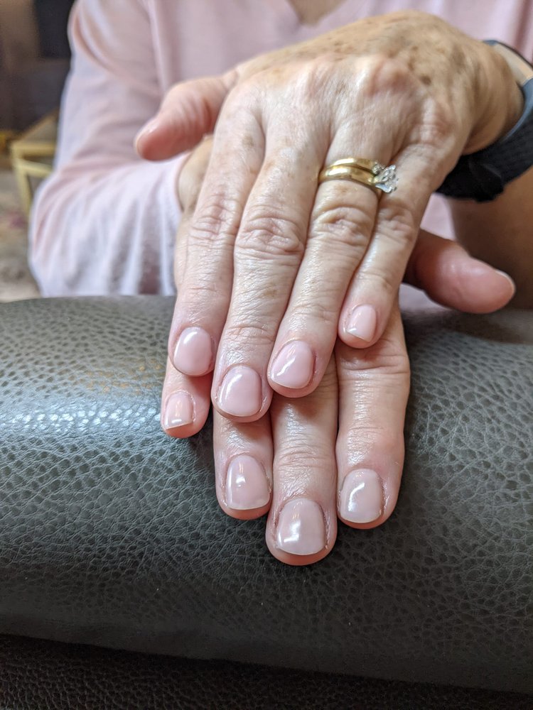 NAIL HAVEN Updated August 2024 35 Photos 209 W Elm St, Rogers