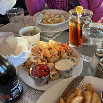 The Tides Wharf Restaurant - Seafood Near Me - Bodega Bay, California