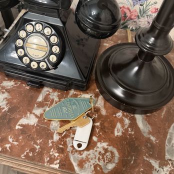 Centrella Hotel - Old school keys for the room - Hotels Near Me - Pacific Grove, California