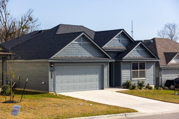 Mammoth Roofing and Solar Of San Antonio