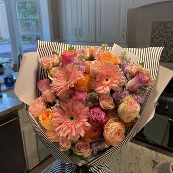 Le Fleur IV - Florists Near Me - Costa Mesa, California