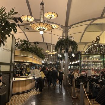 El Nacional - Explore the restaurants and bars - Seafood Near Me - Barcelona, B