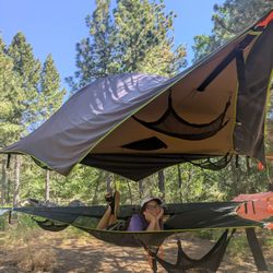 Alter Experiences - Suspension net with sleeping pod above.
