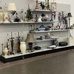 Goodwill - Lamps and electrical