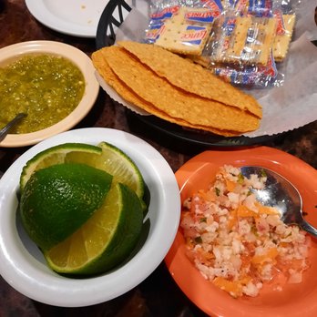Las Tres Islas Marias - Complimentary ceviche, salsa, tostada chips and lime - Seafood Near Me - Round Lake Beach, Illinois