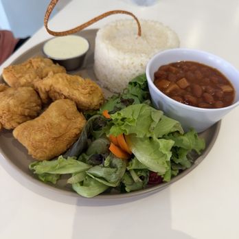 Amor Y Mar - Mero bites with white rice and beans - Seafood Near Me - Fajardo, Puerto Rico