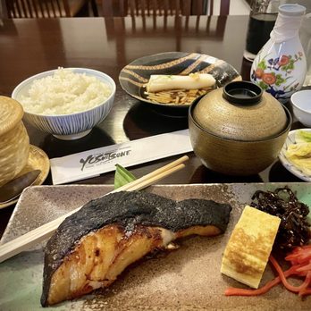 Yoshitsune Restaurant - Japanese Near Me - Honolulu, Hawaii Yoshitsune Restaurant - Japanese Near Me - Honolulu, Hawaii