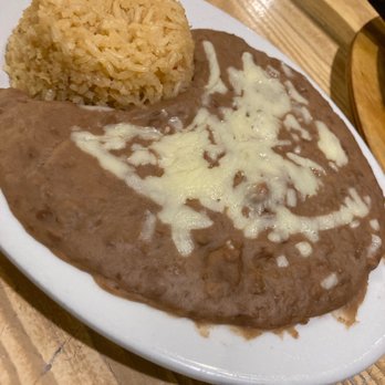 El Cerro - Rice N refried beans - Mexican Near Me - Georgetown, South Carolina El Cerro - Rice N refried beans - Mexican Near Me - Georgetown, South Carolina