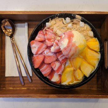 TSAôCAA - Signature Triple Deluxe - Korean Snowflake Ice - Bubble Tea Near Me - Chicago, Illinois TSAôCAA - Signature Triple Deluxe - Korean Snowflake Ice - Bubble Tea Near Me - Chicago, Illinois
