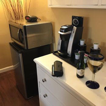 Sunset Inn - Comp wine and champagne - Hotels Near Me - Pacific Grove, California