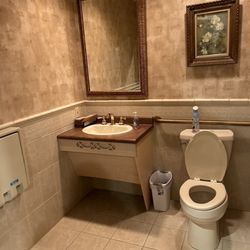 Renner Funeral Home - Family bathroom