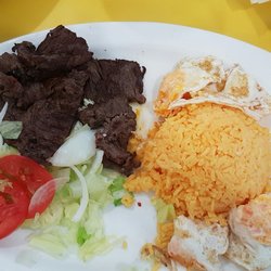Pescado con Limón - Stand and egg with rice