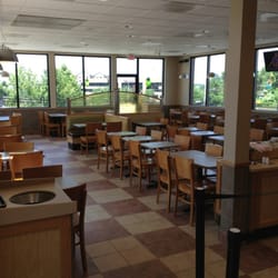 Wendy's - Whole dinning area