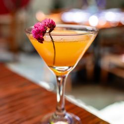 Restaurante Catedral - La Martiniana cocktail: Mezcal Espadin, Ron Obscuro, Aperol, Licor y Pulpa de maracuya. $220